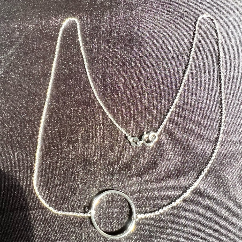 925 Circle pendant necklace.